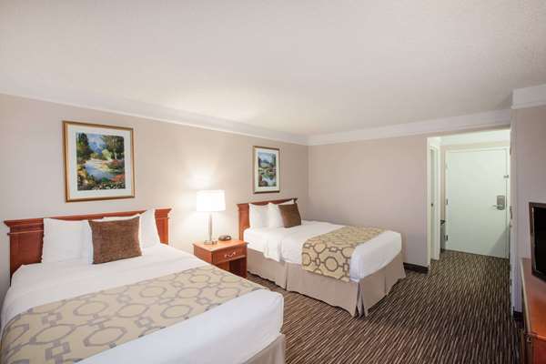  - Baymont Inn & Suites Texarkana - I-30, Exit 223