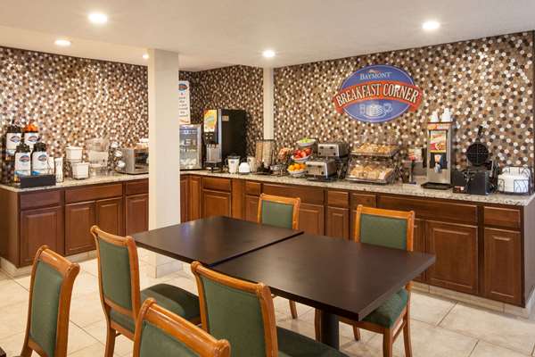  - Baymont Inn & Suites Texarkana - I-30, Exit 223