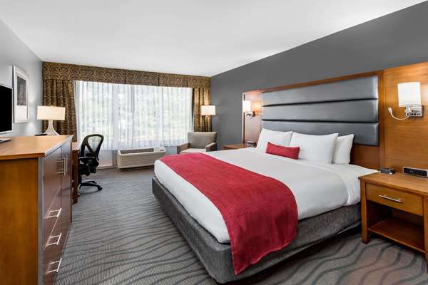  - Wyndham Garden Hotel Greensboro - I-40, Exit 213