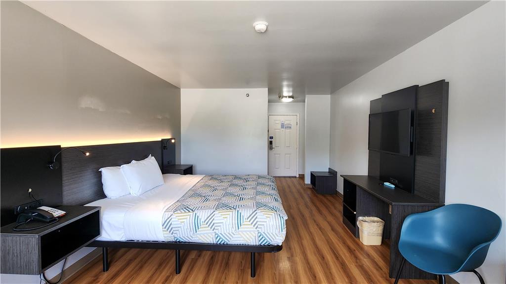 MOTEL 6 ENNIS TX-guestroom-Guest Room,On-Site.jpg