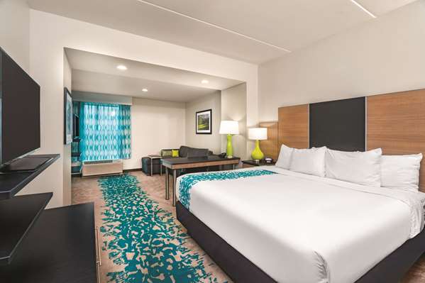  - La Quinta Inn & Suites Cleveland - I-75, Exit 25