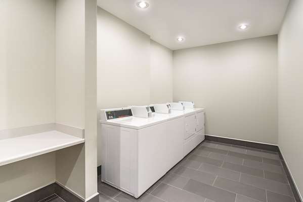  - La Quinta Inn & Suites Cleveland - I-75, Exit 25