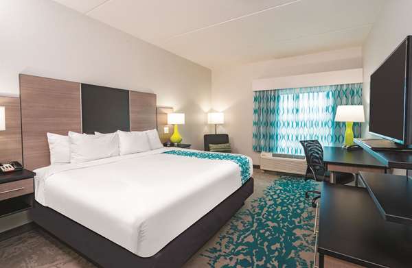  - La Quinta Inn & Suites Cleveland - I-75, Exit 25