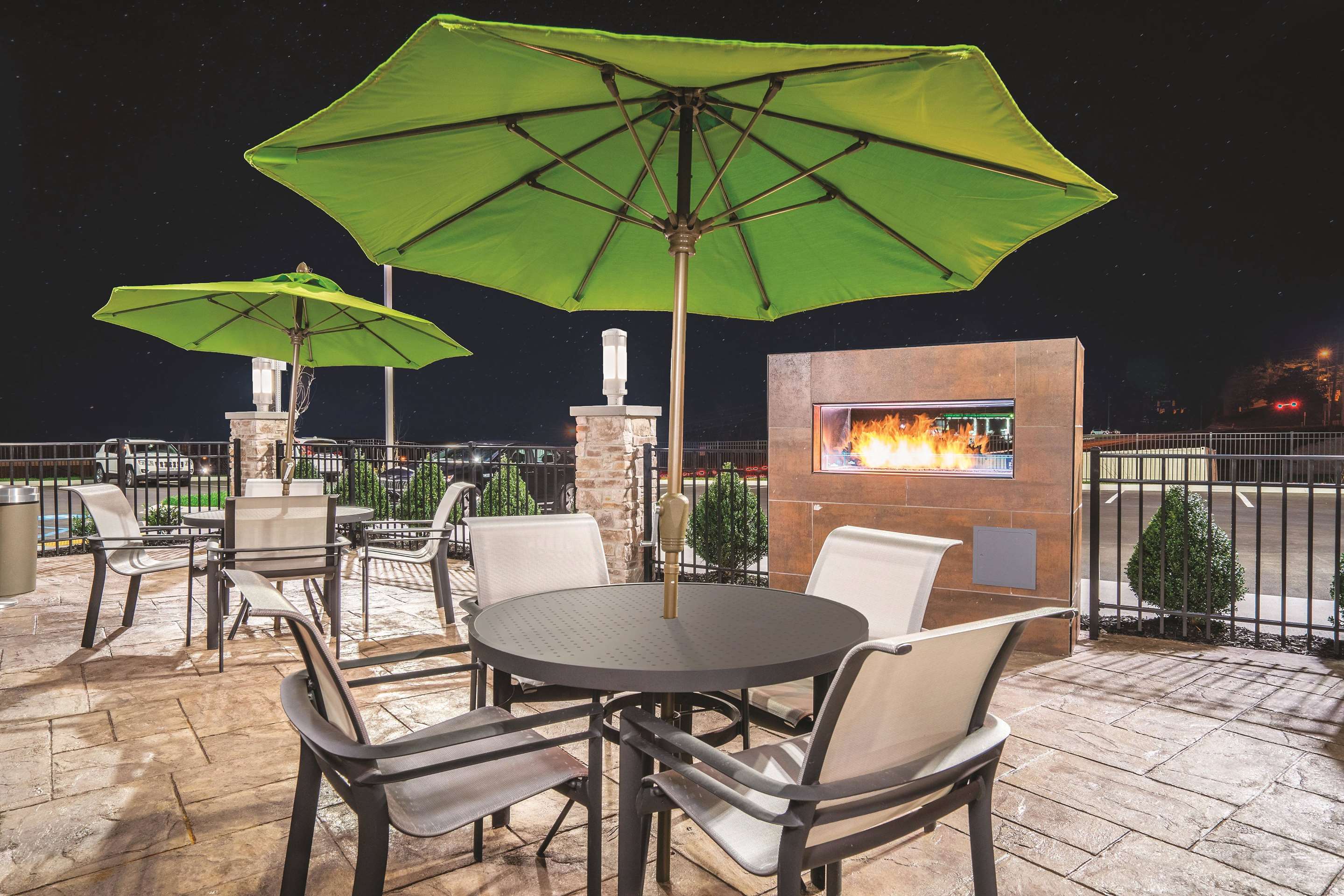 Exterior | La Quinta Inn & Suites by Wyndham Cleveland TN
