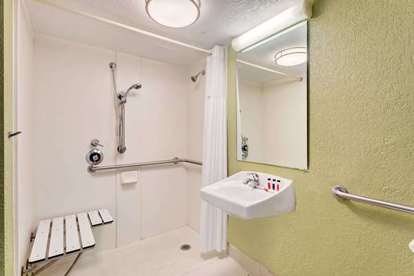 - Baymont Inn & Suites Orange Park Jacksonville - I-295, Exit 12