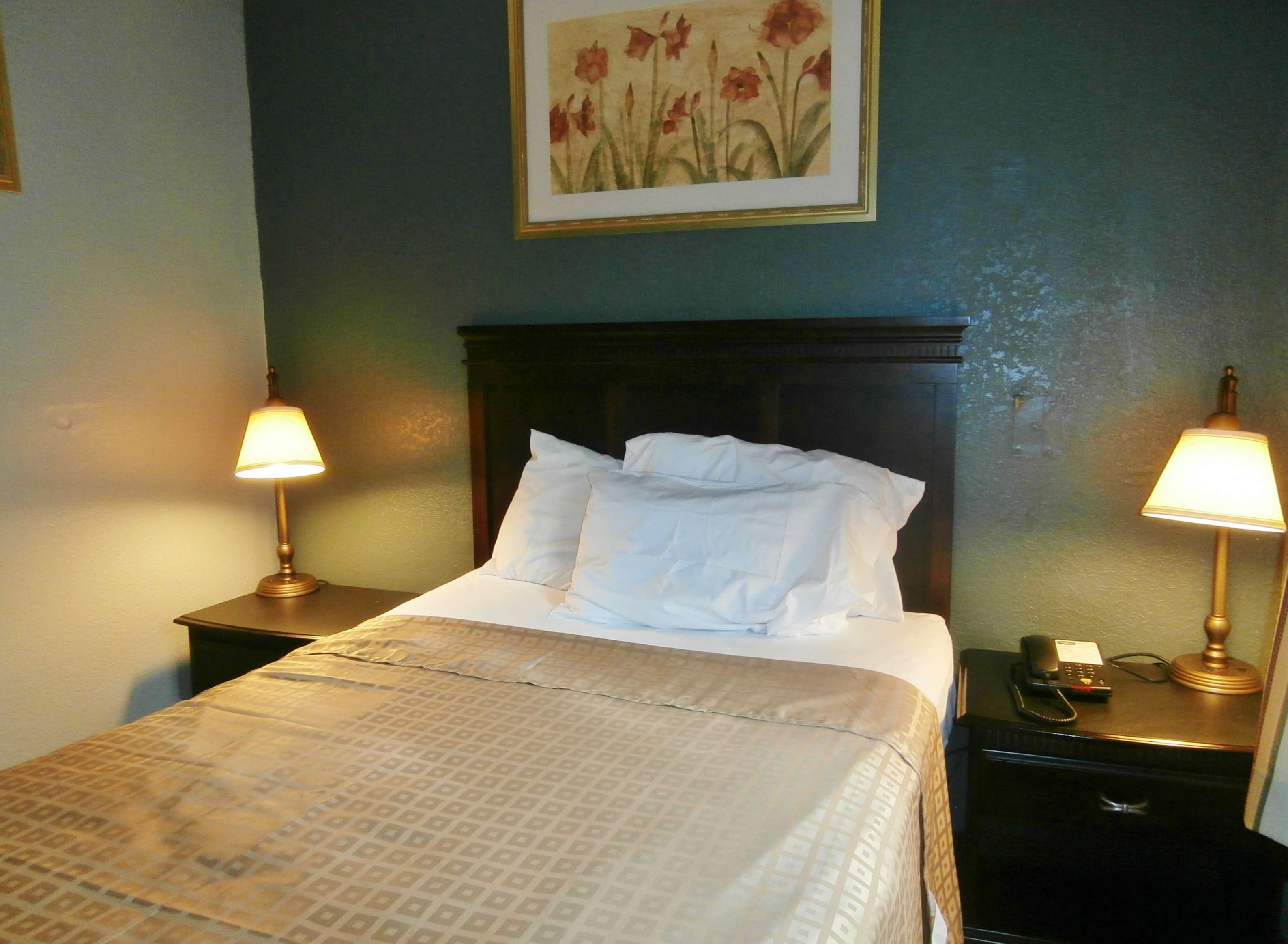1 Double Bed Non-Smoking image