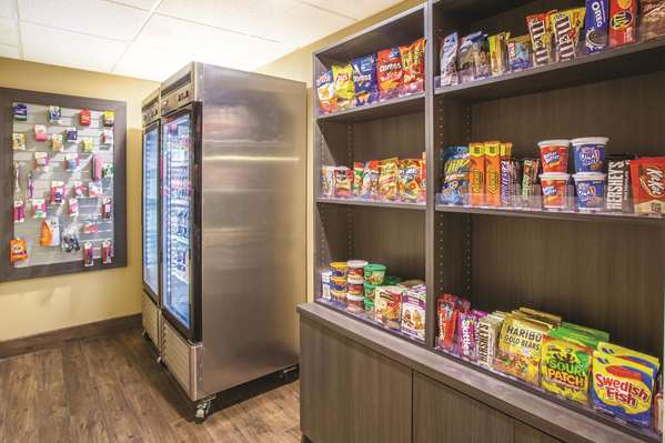  - La Quinta Inn & Suites Mechanicsburg