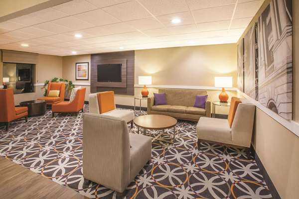  - La Quinta Inn & Suites Mechanicsburg