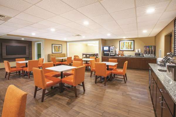 - La Quinta Inn & Suites Mechanicsburg