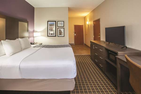  - La Quinta Inn & Suites Mechanicsburg