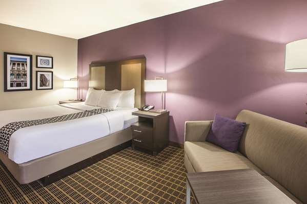  - La Quinta Inn & Suites Mechanicsburg
