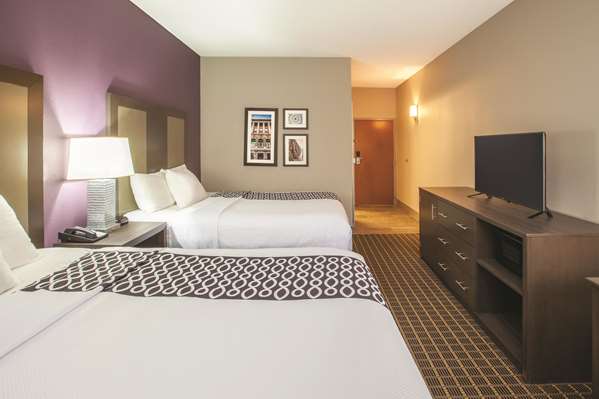  - La Quinta Inn & Suites Mechanicsburg