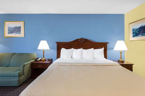  - Days Inn Mocksville - I-40, Exit 170
