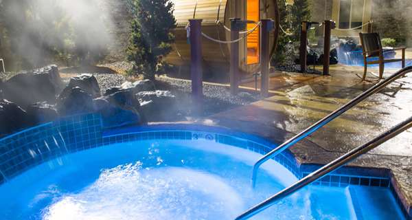 Pool - Hotel Marshfield