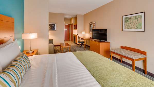  - Best Western Plus Tuscumbia Muscle Shoals Hotel & Suites