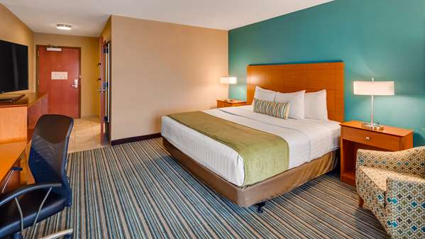  - Best Western Plus Tuscumbia Muscle Shoals Hotel & Suites