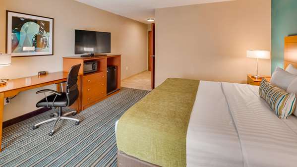  - Best Western Plus Tuscumbia Muscle Shoals Hotel & Suites