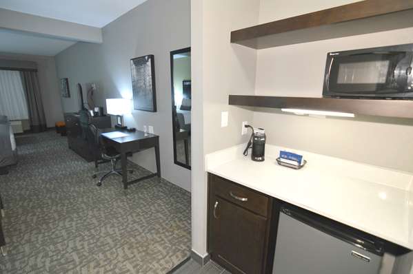 Suite - Best Western Plus Bay City Inn