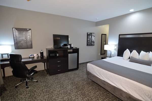  - Best Western Plus Bay City Inn