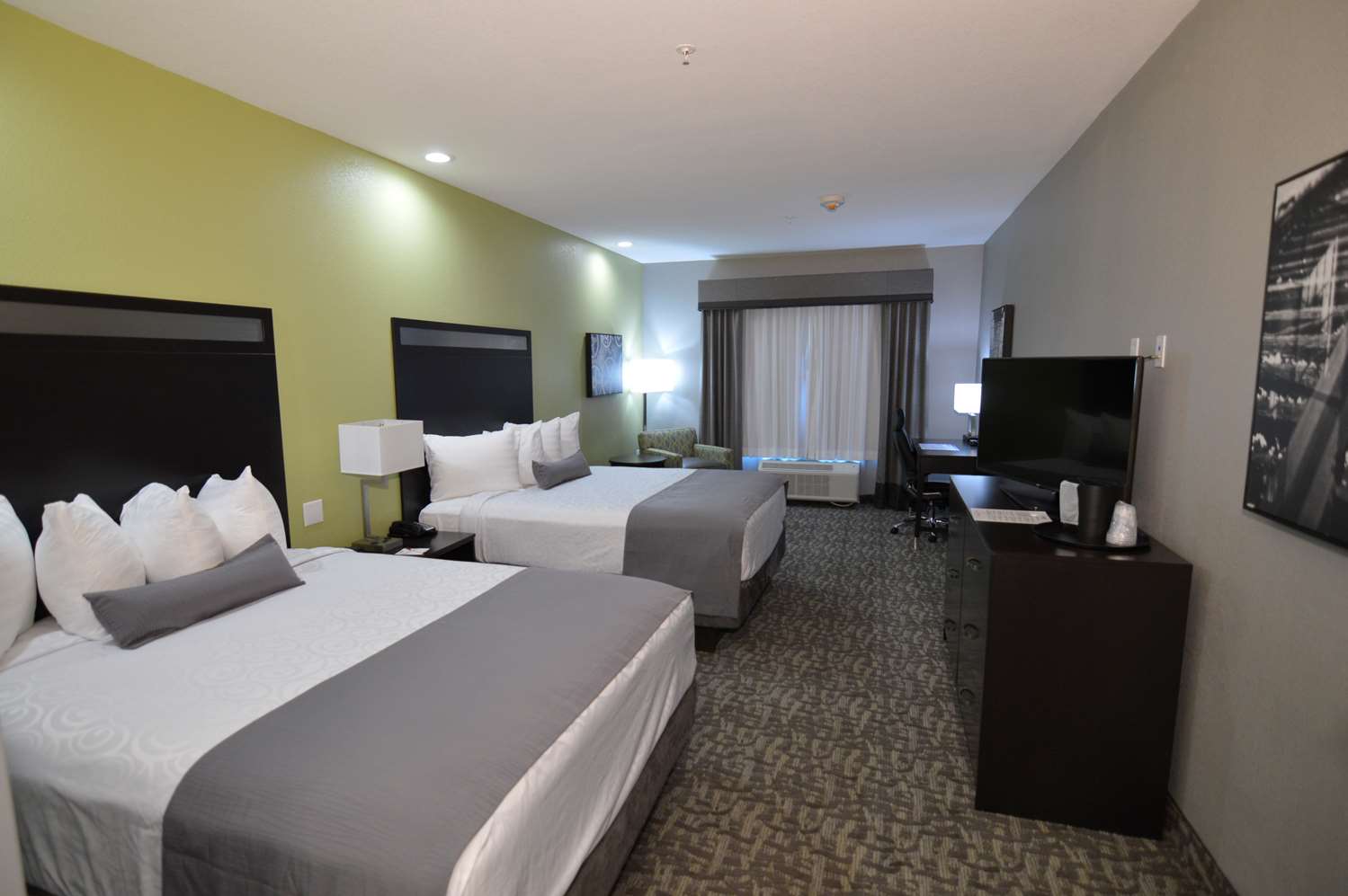 Best Western Plus Bay City Inn  See Discounts