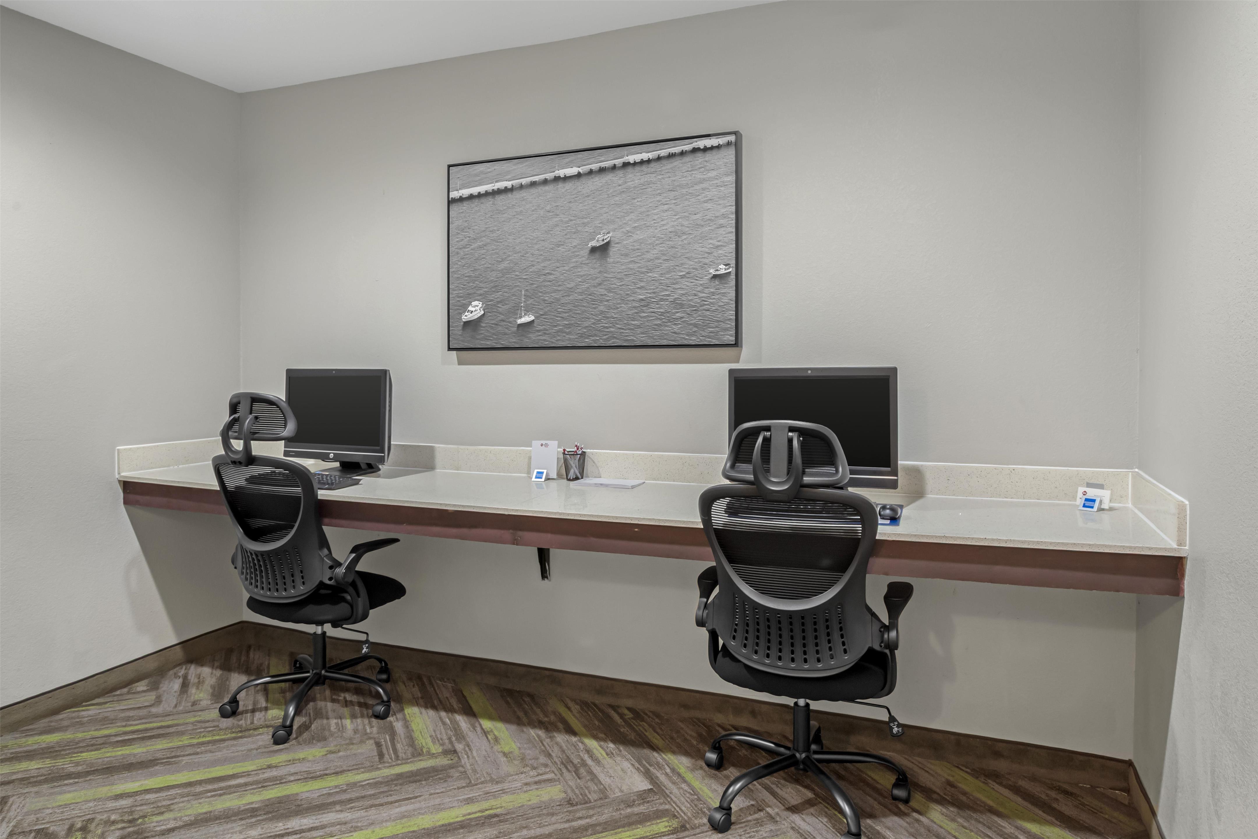 BW BayCity TX Comp | Best Western Plus Bay City Inn & Suites