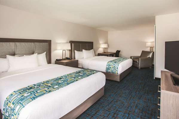 Suite - La Quinta Inn & Suites Woodbury - I-494, Exit 58C
