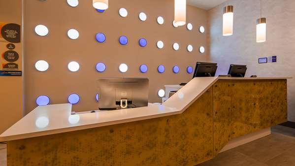  - GLo Best Western Brooklyn Hotel