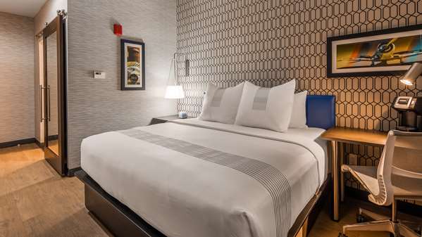  - GLo Best Western Brooklyn Hotel