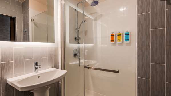  - GLo Best Western Brooklyn Hotel