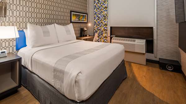  - GLo Best Western Brooklyn Hotel