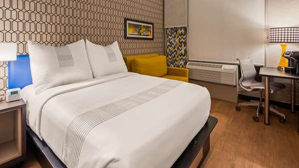  - GLo Best Western Brooklyn Hotel