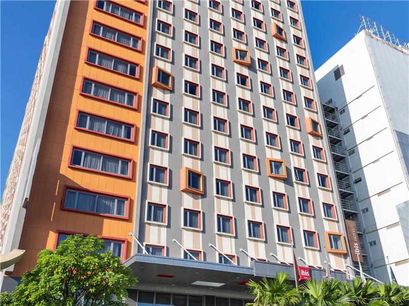 On-Site,Outdoor/Exterior,Exterior View of Building