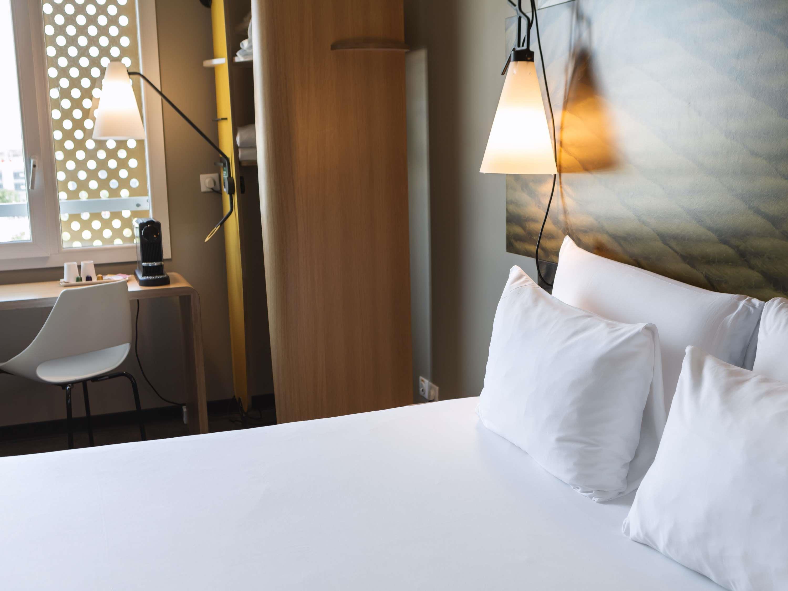 ibis Geneve Centre Lac Room Type - Comfort Room with 1 double bed (63 x 79)