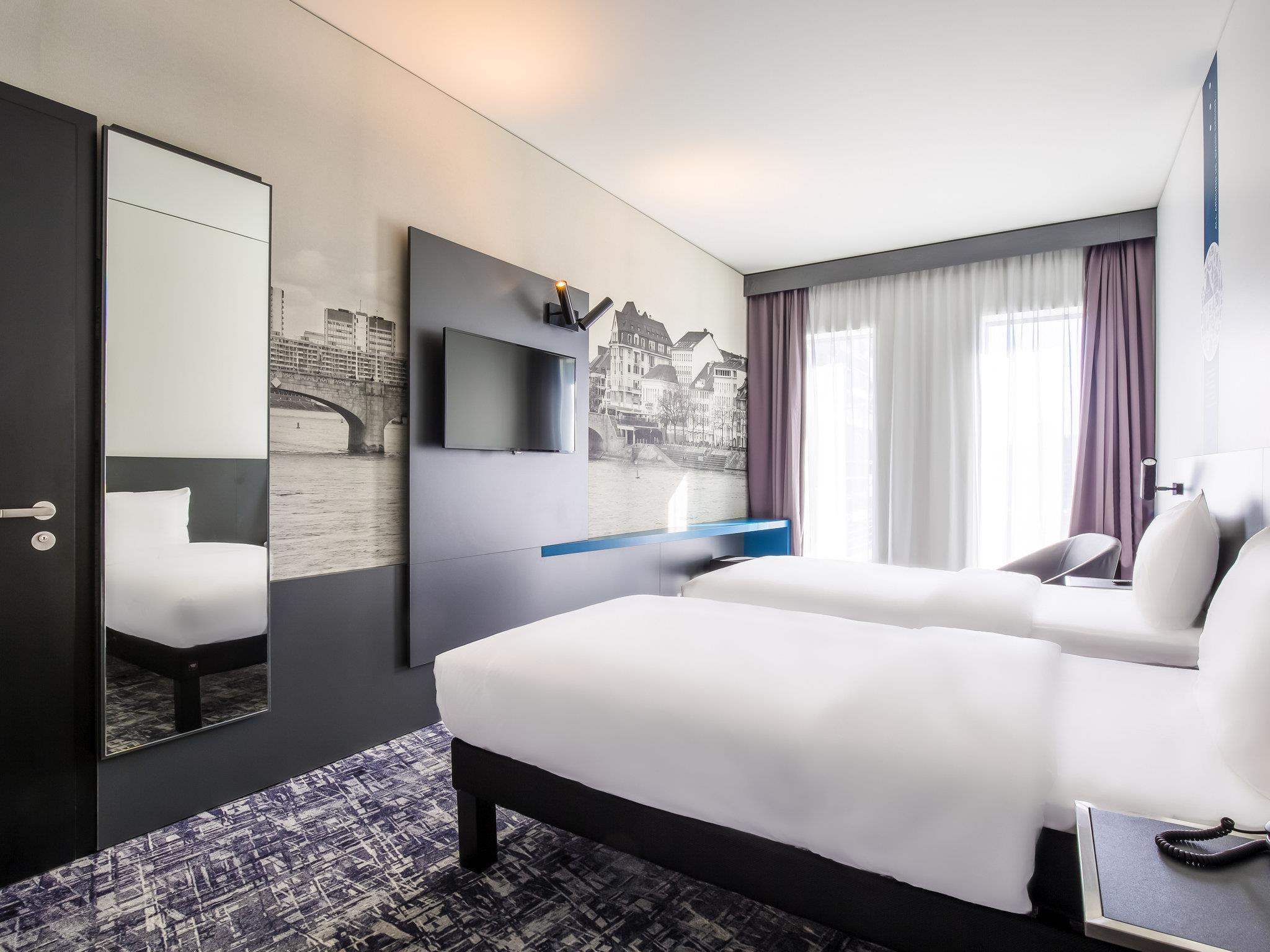 IBIS STYLES BASEL CITY Room Type - Standard Room with twin beds (40 x 79 in