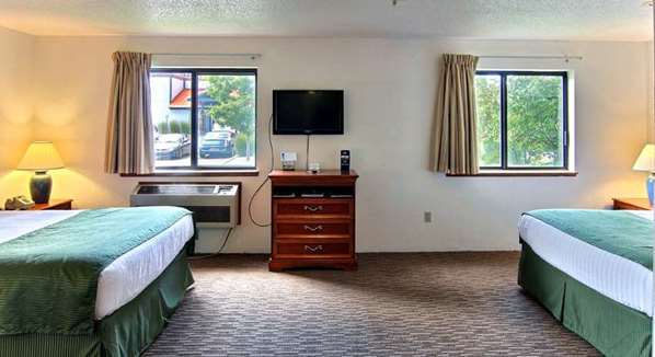  - Days Inn & Suites Traverse City