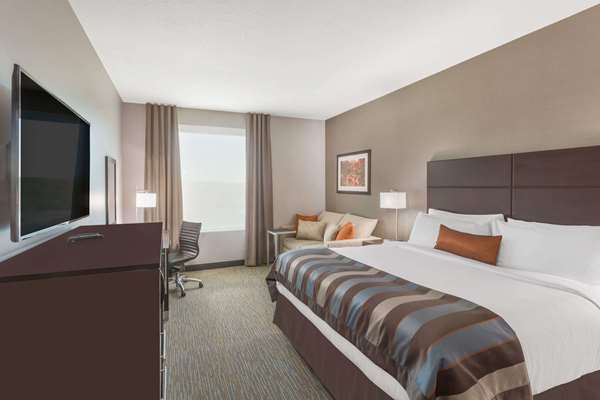  - Wingate by Wyndham Hotel Hurricane