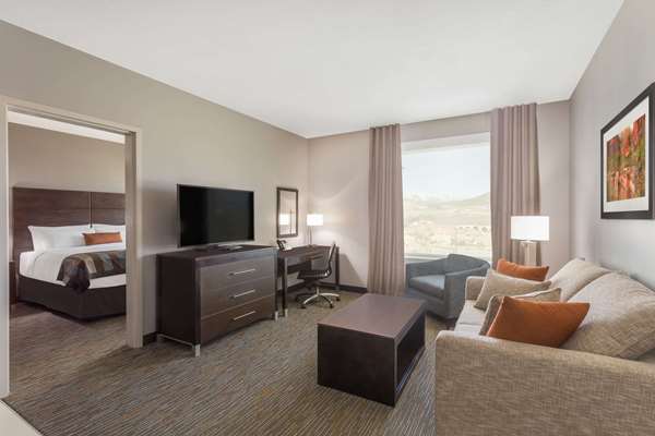 Suite - Wingate by Wyndham Hotel Hurricane