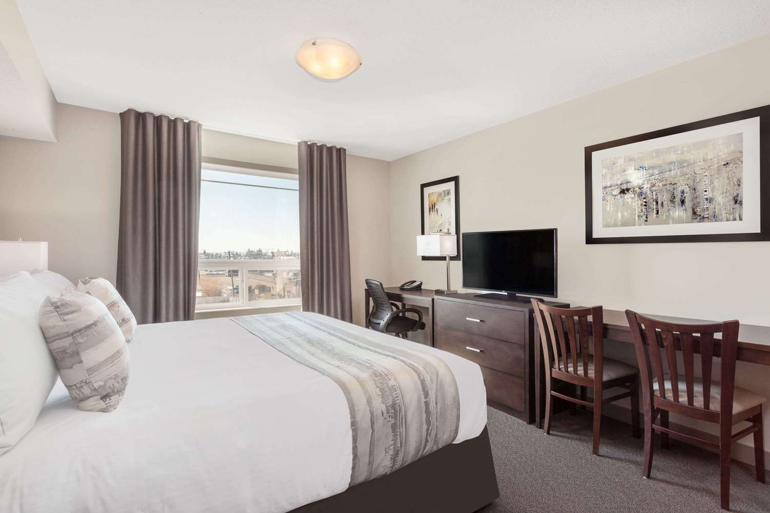 Ramada Hotel Grassland, AB See Discounts