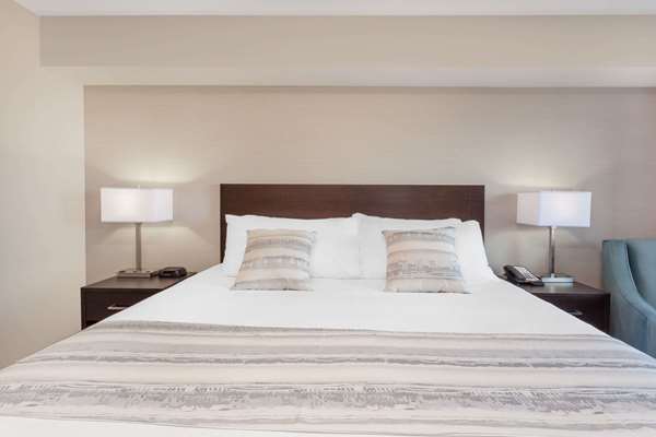  - Ramada Hotel Grassland