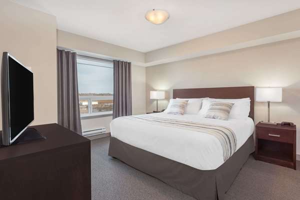 Suite - Ramada Hotel Grassland