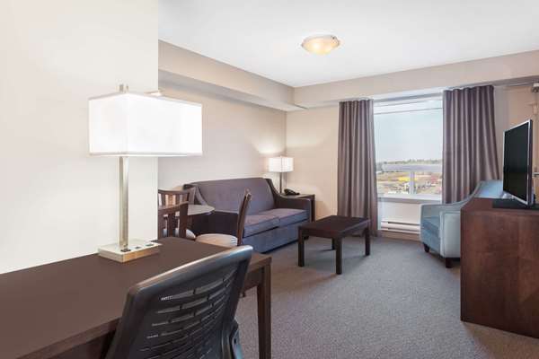 Suite - Ramada Hotel Grassland