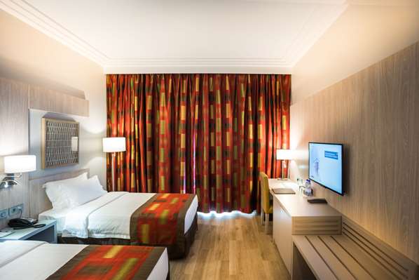 Hôtel HOTEL GOLDEN TULIP LE DIPLOMATE COTONOU - Standard Room