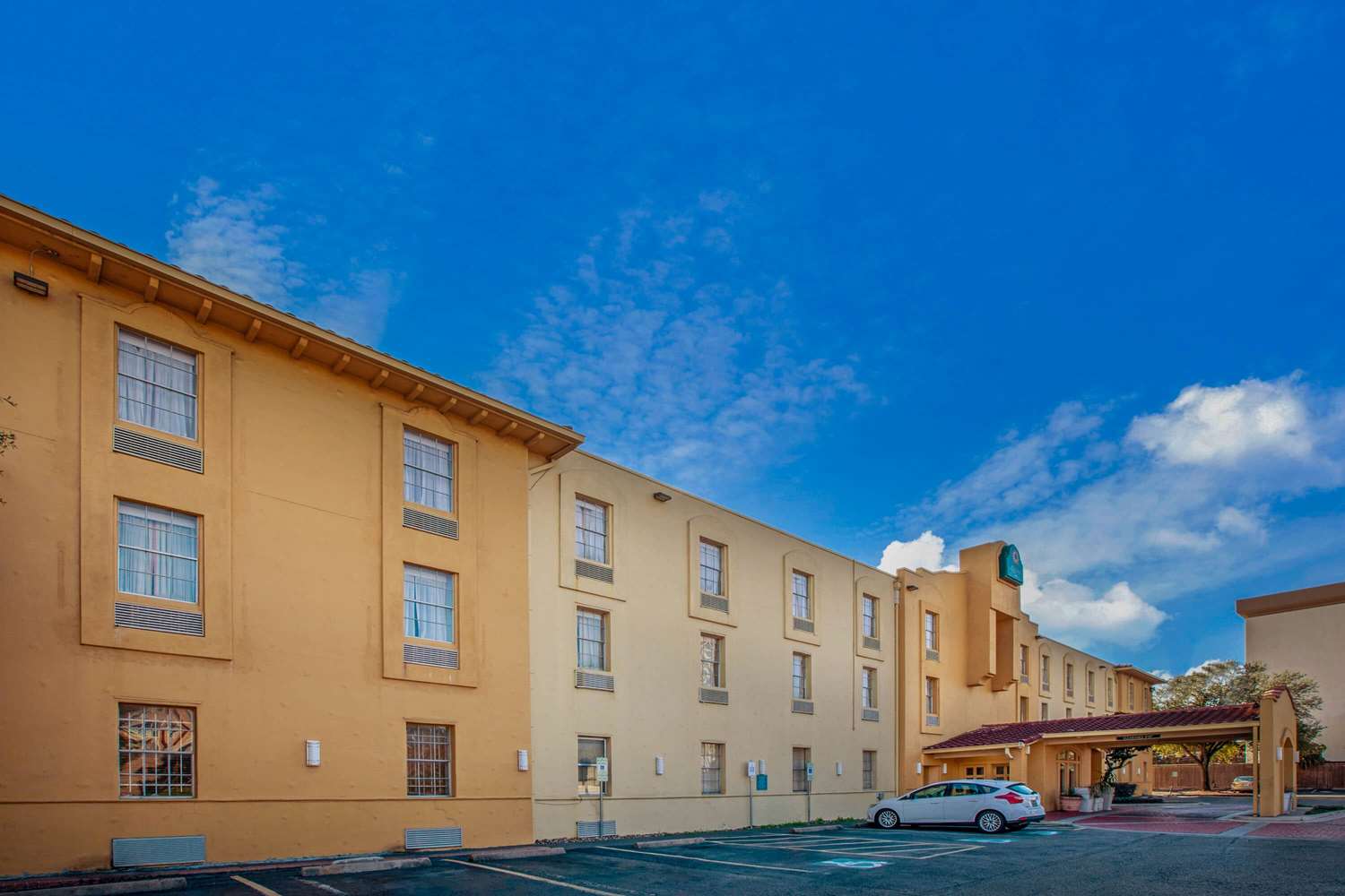 La Quinta Inn Greenway Plaza Houston, TX See Discounts