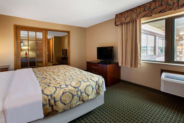 Suite - Baymont Inn & Suites Franklin - I-65, Exit 90