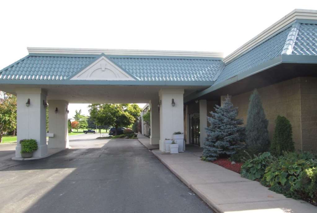 Ramada Hotel Alpena, MI See Discounts