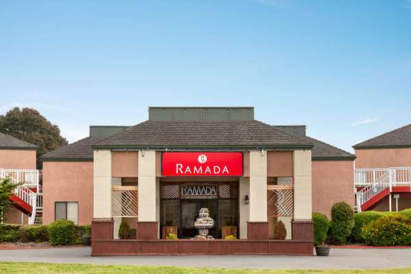 Exterior view - Ramada Hotel Arcata