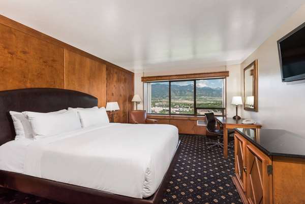  - Antlers Hotel Colorado Springs - I-25, Exit 142