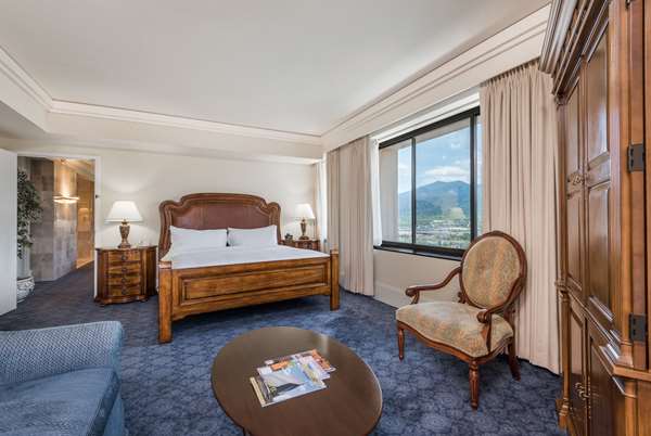 Suite - Antlers Hotel Colorado Springs - I-25, Exit 142