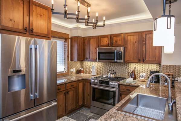  - Antlers at Vail Condos & Conference Center - I-70, Exit 176