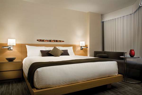 Suite - Listel Hotel Vancouver